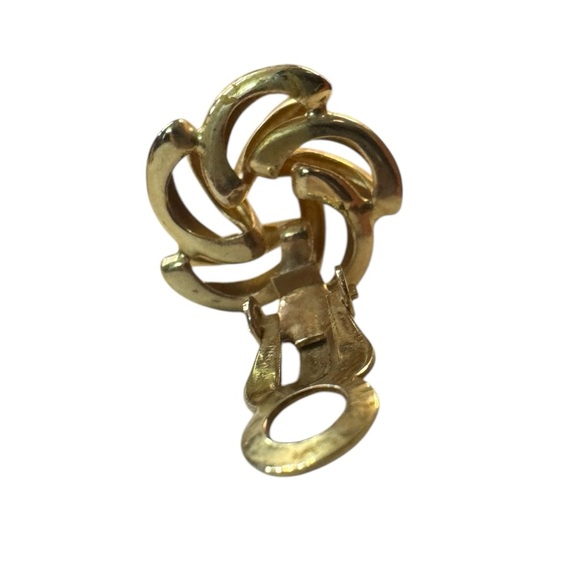 Vintage 14k Yellow Gold Nabco Flower Clip-On Earrings - Picture 8 of 14